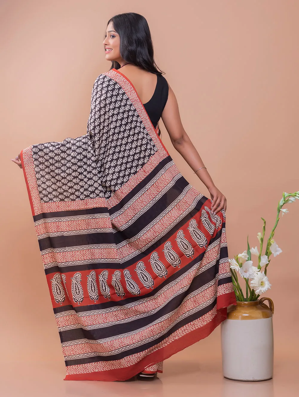 Summer Classics. Bagru Block Printed Mulmul Cotton Saree - Geometric Leaf Motif